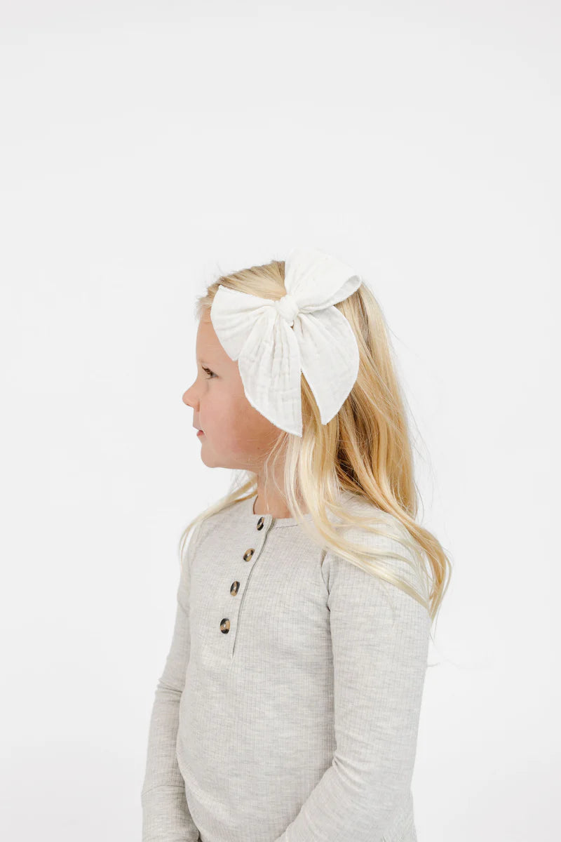 White Muslin Heirloom Fable Bow | Clip