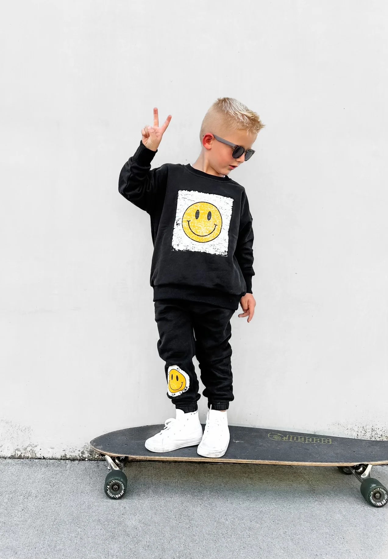 Smiley Elevated Crewneck | Black