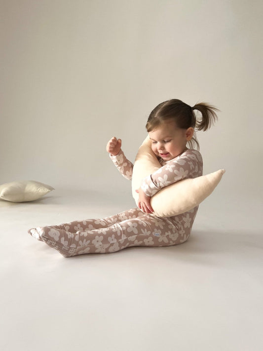 Bamboo Zip Convertible Sleeper | Neutral Daisy Floral